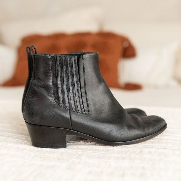 J. Crew Black Leather Chelsea Ankle‎ Boot size 7 - Picture 1 of 9